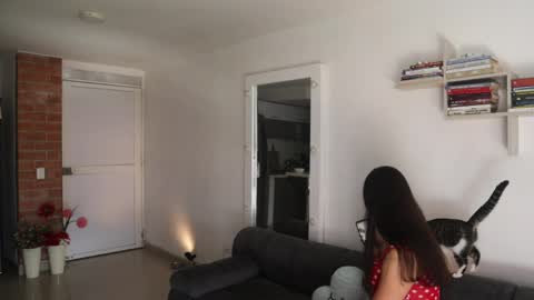 Anastasia Vahos online show from March 28, 7:04 pm