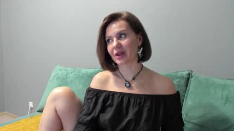 _vallylove online show from February 20, 4:31 pm