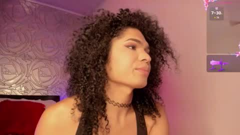 Snapshot of _vennuss_ chatting on October 22, 5:21 am Venus online show from October 22, 5:21 am