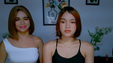 _xxlilly online show from April 30, 7:24 am
