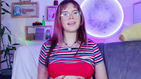 _yourcherrybomb online show from May 5, 5:36 am