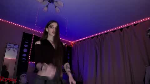 Roxy online show from April 10, 7:40 pm