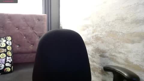 Yuyi online show from February 5, 11:36 am