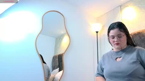 zoe online show from February 18, 12:05 pm