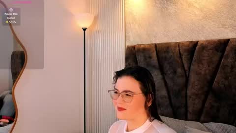 zoe online show from February 4, 12:09 pm