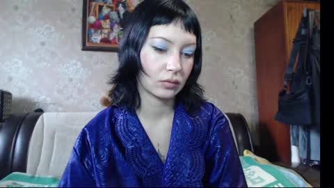 Snapshot of a_damn_good_coffee chatting on February 13, 12:11 pm a_damn_good_coffee online show from February 13, 12:11 pm