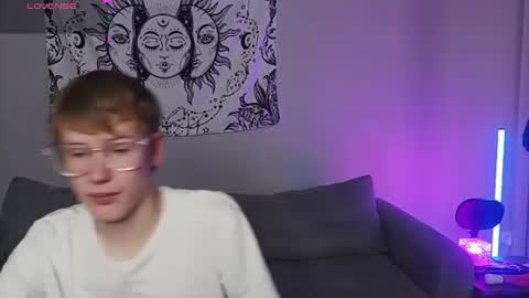 Kris Michael online show from July 16, 5:38 pm