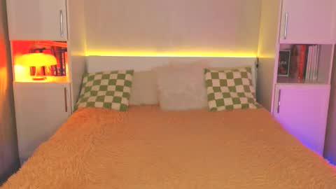 Lea online show from February 25, 7:27 pm