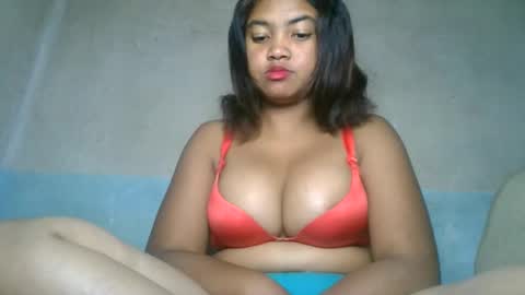 aariciah online show from April 7, 6:59 am