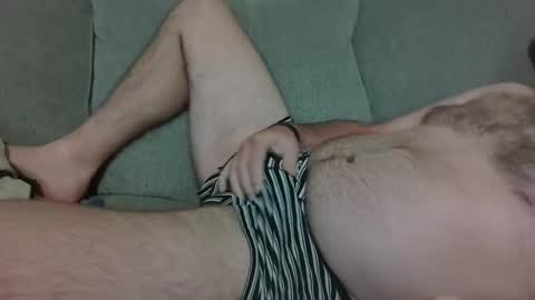 Snapshot of aaron082 chatting on October 7, 9:49 am aaron082 online show from October 7, 9:49 am