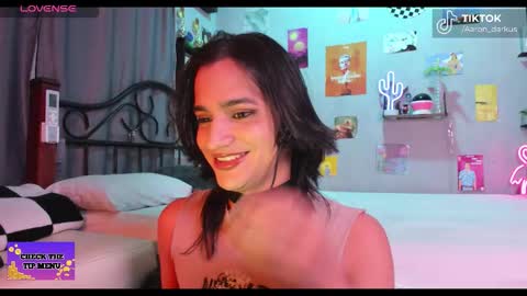 Aaron  online show from February 5, 3:21 am