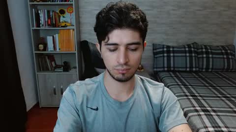 Aaron online show from November 12, 6:21 pm