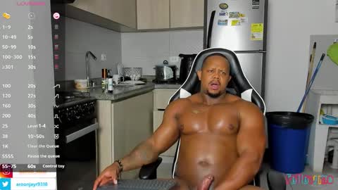 Aaron online show from October 29, 12:23 am