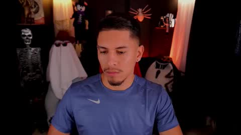 AARON  online show from October 22, 1:24 pm