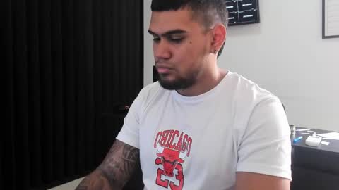 ig aaron hunter123 online show from February 18, 3:56 pm