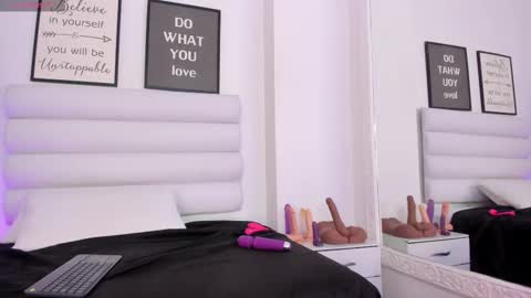 abbey_walker online show from March 12, 11:14 am