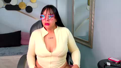 Abbie  online show from July 24, 11:40 am