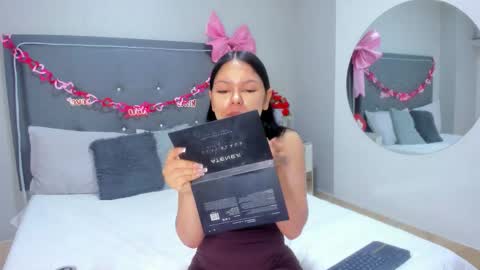 Abby Dixon  online show from February 25, 12:20 pm