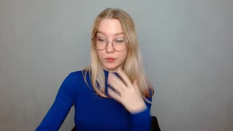 Snapshot of abbymoore__ chatting on February 11, 11:42 am Abby Lovense is active online show from February 11, 11:42 am