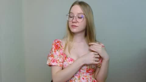 Abby Lovense is active online show from February 27, 11:25 am