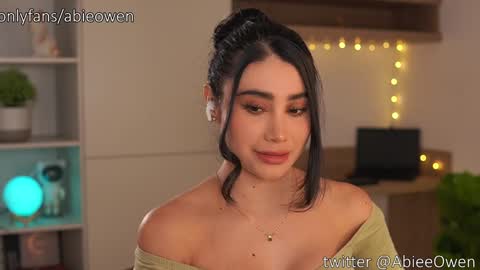 abie_owen online show from October 21, 11:30 pm