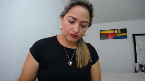 Snapshot of abie_spicy_ chatting on January 29, 12:56 pm ximena online show from January 29, 12:56 pm