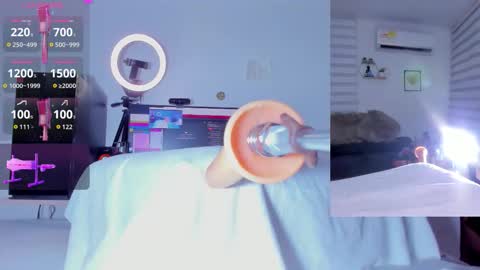 Abigail online show from November 20, 6:38 pm