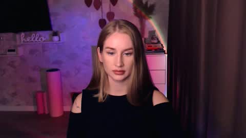 Snapshot of abigail_flex chatting on October 19, 6:56 pm Anna online show from October 19, 6:56 pm