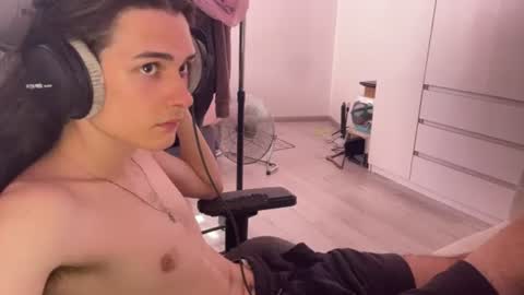 hi  cum in pvt noi extra tip online show from August 3, 11:27 am