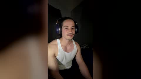 abraham_flores11 online show from March 27, 5:35 am