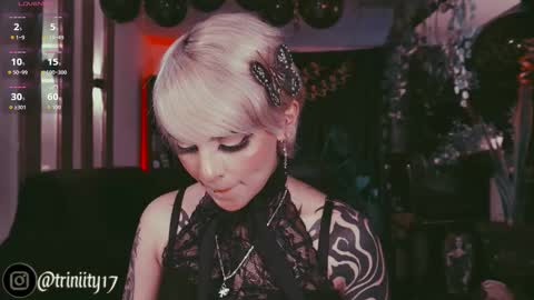 Snapshot of abril__colen chatting on September 22, 5:00 am April online show from September 22, 5:00 am