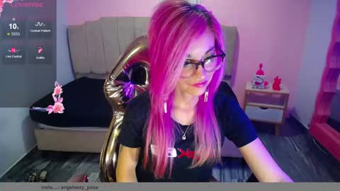 Snapshot of abril_ch_ chatting on October 22, 11:01 am abril_ch_ online show from October 22, 11:01 am