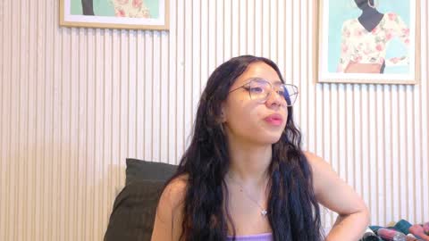 abrilmirren online show from April 9, 11:05 am