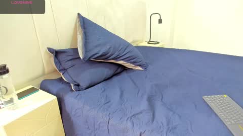 AbrilSonne online show from March 8, 6:58 pm