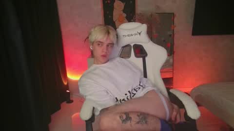 abslut online show from October 22, 4:08 pm