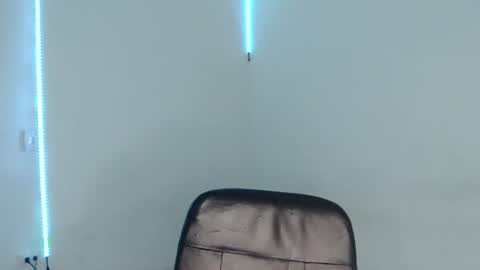 abyy_thomson online show from January 16, 9:18 am