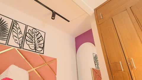 YEI  online show from December 12, 11:36 pm