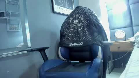 Acid Milo online show from December 21, 4:03 pm