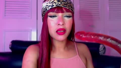 adalet online show from December 5, 9:30 am