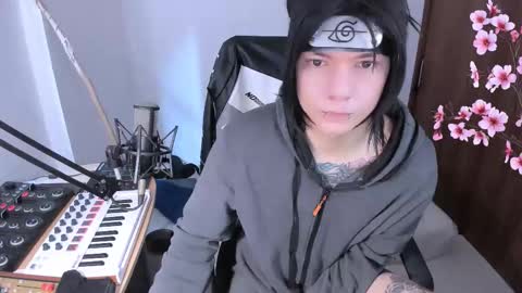  Adam online show from December 3, 2:07 pm