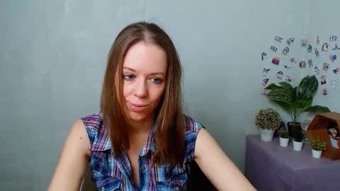 adamais_ online show from December 19, 6:53 am