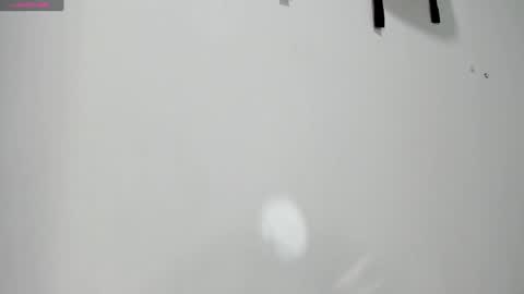 ADAMS Y NIKI online show from January 21, 6:33 am