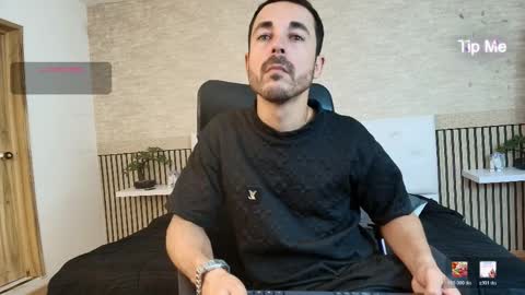 Im Adams Sanz online show from April 11, 7:18 pm