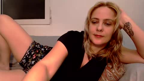adamwitheve online show from June 25, 1:24 am