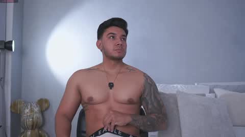 Adan Johns online show from May 18, 10:49 pm