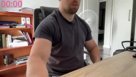 John online show from January 8, 9:32 am