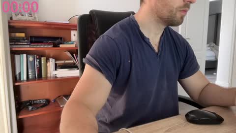 John online show from December 4, 9:01 am