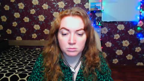 Adel online show from January 3, 7:07 pm