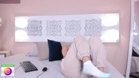 Adela Worsth online show from December 15, 2:13 pm