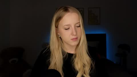 Adele online show from April 10, 9:41 pm